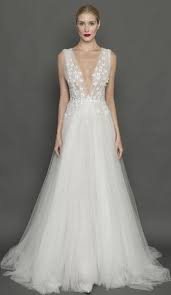 Plunging Neckline Butterfly Applique Tulle Wedding Dress Modwedding Wedding Dress Necklines Plunging Neckline Wedding Dress Pretty Wedding Dresses
