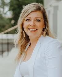 Rene Mchugh's Instagram, Twitter & Facebook