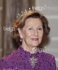 Diamond & Pearl Brooch ♕ Queen Sonja