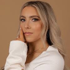 Michelle Moyer Biography: Age, Net Worth, and Family Insights