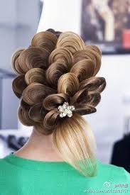 تسريحات شعر للحفلات والمناسبات ناعمه و رائعه Artistic Hair Hair Styles Crazy Hair