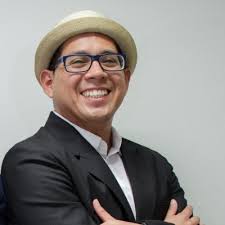 Orgulloso de que mi institución nos presente a lideres emprendedores como  ejemplo a seguir 👨‍🔧