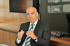 Moraes determinou também o cumprimento de busca e apreensão contra jefferson por supostamente integrar uma quadrilha digital que promove ataques as suspeitas foram levantadas em investigação que integra novo inquérito aberto pelo próprio moraes para apurar a existência de uma organização. Alexandre De Moraes E Nomeado Para O Supremo Tribunal Federal Falando A Verdade