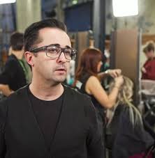 Feil hårfarge kan få deg til å se 20 år eldre ut,