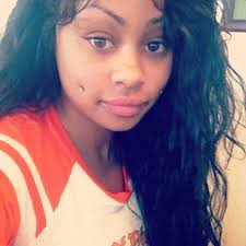Blac Chyna Net Worth 2020 Blac Chyna Cheek Dimple Piercing Instagram Selfie Natural Beauty Celebrities With No Makeup Long Hair Girl Dimple Piercing Hair