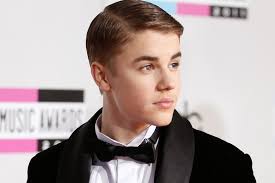 On this year's young hollywood awards, celebrities ar. Justin Bieber Haircut 20 Justin Bieber Celebrity Hairstyles From Past Years Atoz Hairstyles