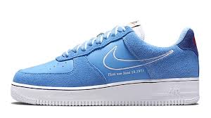 This nike air force 1 mid is a perfect fit for fans of blue and as you can see, the uppers sport a full university blue. Nike Air Force 1 Low First Use University Blue Raffles Where To Buy The Sole Supplier The Sole Supplier
