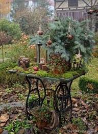 Hof 9 Adventsstimmung Im Garten Ein Quasten Diy Weihnachtsdekoration Garten Diy Gartendekoration Diy Gartenprojekte