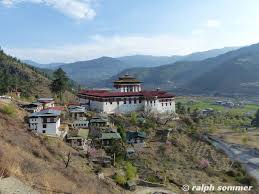Like most bhutan rivers mangde chhu runs from the himalayas down to assam and eventually drains into the brahmaputra. Regionen Und Orte In Bhutan