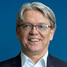 Nur DZR hat dieses Kompetenzcenter Zahntechnik in seinen eigenen Reihen