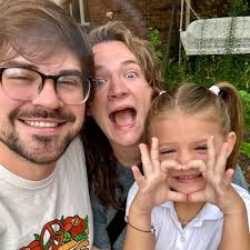 Brilyn Hollyhand added a new photo.