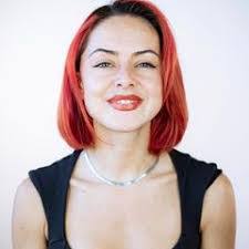 Abigail Murphy's Instagram, Twitter & Facebook