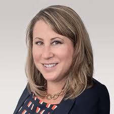 Laura Alms's Instagram, Twitter & Facebook