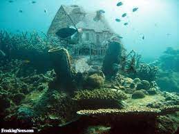 Under the sea is the newest opus of the fantasy friends series. Underwater Houses Sea Pictures Mermaid House Underwater Fantasy