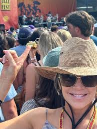 Debbie Waguespack's Instagram, Twitter & Facebook