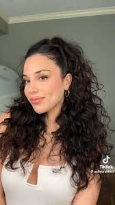 Laura Celedon (celedonlaura)