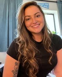 Mary Korb's Instagram, Twitter & Facebook