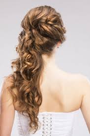 Aber lange haare können schnell von dauerwellen, glätteisen, lockenstäben und einer reihe anderen hier haben wir 30 gestufte frisuren für lange haare zusammengestellt, die ihnen bei der entscheidung helfen könnten. Brautfrisur Halboffen Fur Lange Haare 30 Ideen Hochzeitskiste