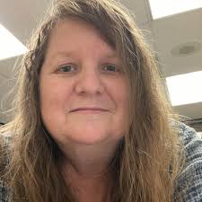 Hi ALL! My name is Denyce and I live in Sunny Florida I am friends with the  other Newbie here, Jane Russell We're like the Lucy and Ethyl of crating.  We do