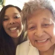 Amy Dreyer's Instagram, Twitter & Facebook