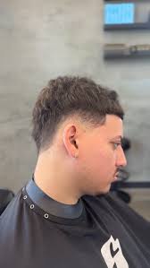 Tony Pullin Up 🤣, #studiopashburton #barbershop #melbourne #barber  #melbournebarber #studiop #ashburton #barbergang #barberlife #pullupcuts