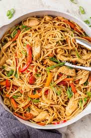 Quick And Easy Homemade Chicken Lo Mein Recipe Soft Egg Noodles Loaded With Chicken And Vegetables In F Chicken Lo Mein Recipe Lo Mein Recipes Chicken Lo Mein