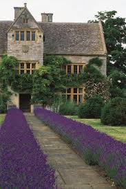 See Examples Of British Naturalistic Planting Design Learn About The Work Of Dan Pearson And Other Uk Designers Who Front Path Garden Design Magazine Backyard
