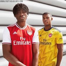 Arsenal london trikot 3rd 2015/2016 kinder unterstütze deinen verein in dem offiziellen ausweichtrikot der spielzeit 2015/2016 und zeige jedem für welches team dein herz schlägt. Adidas Arsenal 19 20 Heim Auswartstrikots Nur Fussball