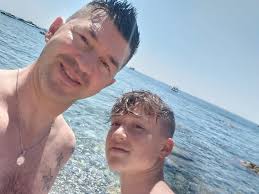 Lui è Paolo il mio secondo figlio...