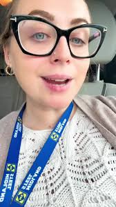 Annika Schultz Vs Monica Gomez