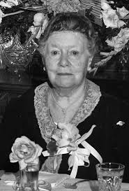 Phoebe Ogden Chase McIntyre (1857-1945)