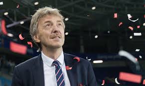 Zbigniew zib kazimierz boniek (zbiv bk born 3 march 1956 in bydgoszcz) is a polish former footballer and manager and the current head of the polish football association (pzpn). Zbigniew Boniek Wyjasnia Dlaczego Sousa Zostal Selekcjonerem Pilka Nozna Rp Pl