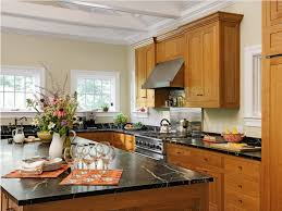 Kitchen paint colors for light and dark maple 41 attractive kitchen with maple cabinets color ideas. How To Pick The Right Paint Color To Go With Your Honey Oak Trim