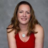 Lindsay Banks's Instagram, Twitter & Facebook