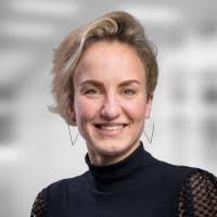 Wendy Opperman's Instagram, Twitter & Facebook