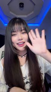 អត់ស្នេហា 2-3ឆ្នាំហើយ ថែមមួយឆ្នាំទៀតក៏មិនថ្វីដែរ 😞 Happy Valentine's Day  😞💖