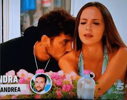 Puntata movimentata l'ultima di temptation island vip per alessandra sgolastra e il fidanzato andrea zenga, figlio del noto ex portiere walter e dell'ex. Alessandra E Andrea Crisi A Temptation Lei Si Consola Con Cerioli