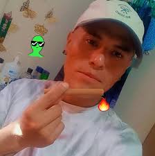 Máscara 🎭: Figura que representa un rostro humano, de animal o puramente  imaginario, con la que una persona puede cubrirse la cara para no ser  reconocida, tomar el aspecto de otra