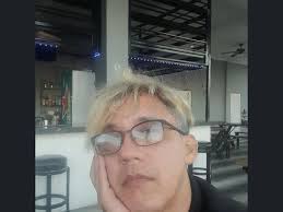 You cant put lipstick