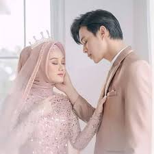 19 agustus 2021, 20:11 wib. 10 Potret Dinda Hauw Pakai Gaun Pesonanya Bak Bidadari