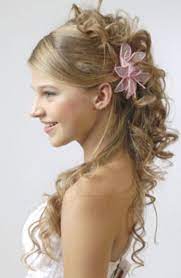 This prom look is perfect for people with long, fine hair that could use more thickness. Pin By Itsyourhairstyle On Hair Style Prom Hair Down Prom Hairstyles For Long Hair Hair Styles 2014