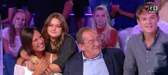 Sommaire 1 synopsis 2 distribution 3 fiche technique 4 commentaires 5 notes et références 6 voir aussi 6.1 article connexe 6.2 liens externes synopsis [modifier. Tpmp Lou La Fille De Jean Pierre Pernaut Bientot Dans L Emission Mce Tv