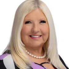 Meaghan Widenhouse has been promoted to Director of Commercial Education!