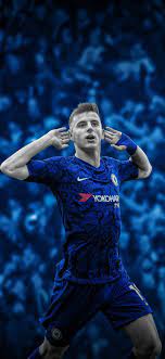 Mason tony mount is an english professional footballer who plays as a midfielder for the premier league club chelsea and the england national team. Mason Mount Sepak Bola Bola Sepak Olahraga