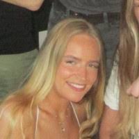 Eve Bradshaw's Instagram, Twitter & Facebook