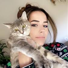 Connie Lei Jones (@connieleijones)