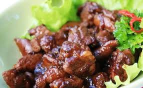 Iris bawang putih bawang merah, cabe, tomat, lalu panaskan minyak, tumis bumbu hingga harum. Olahan Daging Kambing Resep Krengsengan Kambing Primadaily Com