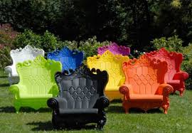 A Chic Garden Throne At Home Plastic Chair Lawn Chairs Outdoor Chairs
