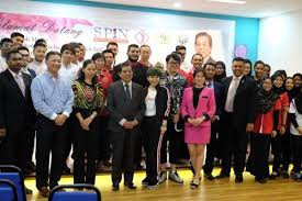 Raja datuk seri yong sofia almarhum sultan azlan shah (3rd from right) with monspace mnc group ceo datuk seri dr jessy lai (front left), chief executive officer at ms new symphony exercise clinic, yesterday. Ms Symphony Exercise Clinic By Monspace Launches Apprenticeship Programme Skim Perantis 1negaraku Denver News News Finance Alabama News