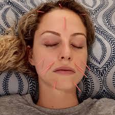 Melissa Wheaton's Instagram, Twitter & Facebook